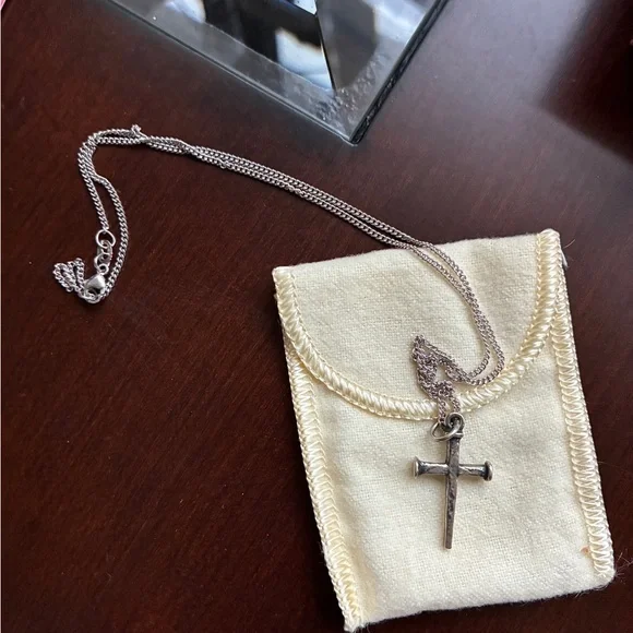 Retired! EUC! James Avery Sterling Silver Nail Cross Pendant Necklace - Picture 1 of 8